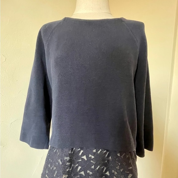 💙 J Crew size Small navy sweater 100% cotton, lace panel. Perfect condition Blue - Picture 2 of 8